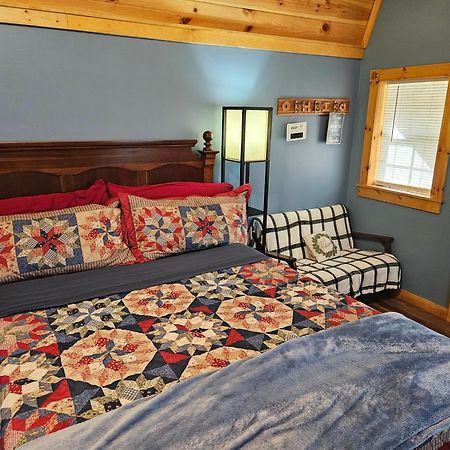 Acorn Cottage At Hocking Vacations Logan Εξωτερικό φωτογραφία