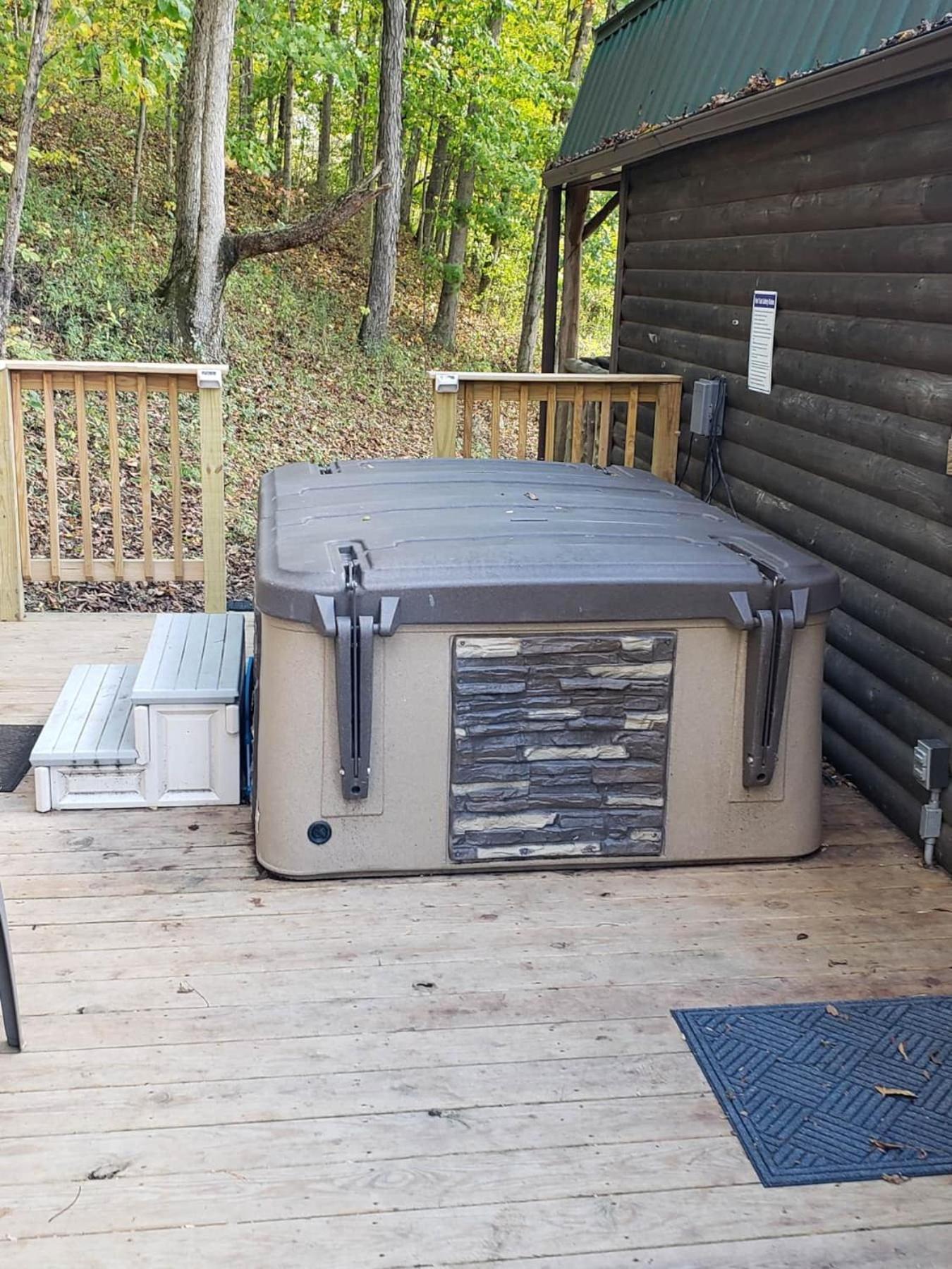 Acorn Cottage At Hocking Vacations Logan Εξωτερικό φωτογραφία