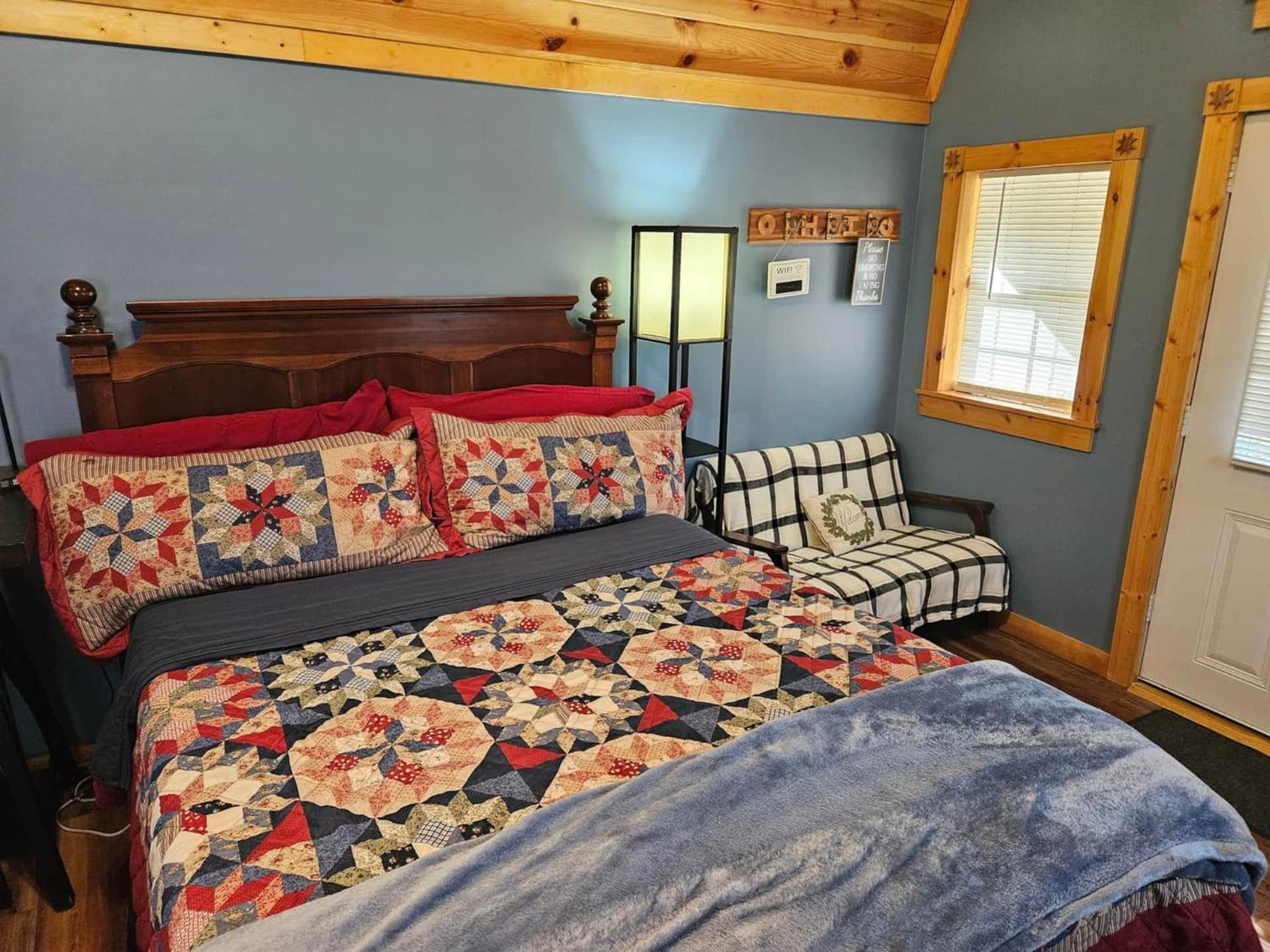 Acorn Cottage At Hocking Vacations Logan Εξωτερικό φωτογραφία